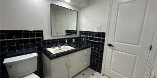 301 Bermuda Place Gallery 27