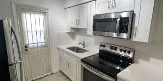 SPACIOUS UPGRADED TWO-BED ONE-BATH UNIT LOCATED IN THE HEART OF LITTLE HAVANA. THE BUILDING HAS A WASHER AND DRYER ON SITE Gallery 5
