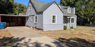 4 Bedroom Home near Caldwell Park Gallery 1