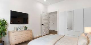***949 SE 10th Street*** Gallery 10