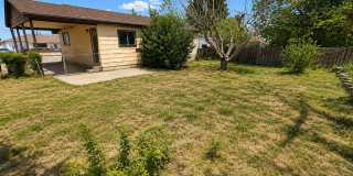 Updated 5 bedroom home is ready for you! Gallery 13