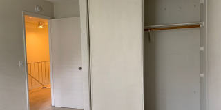Adorable 3 Bed 1.5 Bath Covell Commons Condo ( fall Rental ) Gallery 15