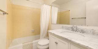 Beautiful 2/2 Condo in Hidden Valley! Gallery 12
