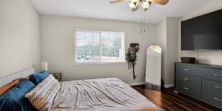 Spacious 2BR Condo Finished Basement in Aurora Gallery 20