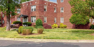 Hillcrest Village Apartments Gallery 9