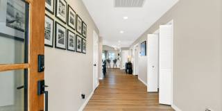 Beautiful Waterfront Single Story Home Gallery 21