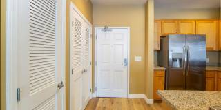Stylish & Spacious Courtyard-Facing Condo in the Heart of Gaslamp Gallery 7