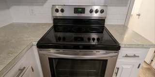Primrose Market Place - Battlefield Mall Area - Bradford Park Neighborhood w/ 2 Living Area's Gallery 7
