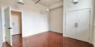 510 S College Street Gallery 17