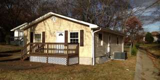 Charming 2-Bedroom Home in Maryville City Gallery 3