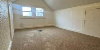 4 bed 1 bath house Gallery 9