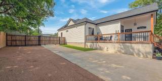 Fully Furnished Sleeps 8 with 3 Full Bedrooms and 3 full baths  Parking behind the secured gate Gallery 25