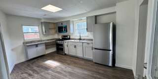 Charming 2 bedroom home in McKees Rocks available now! Gallery 1
