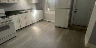 Three Bedroom One Bathroom Ready For ASAP Move In Gallery 6