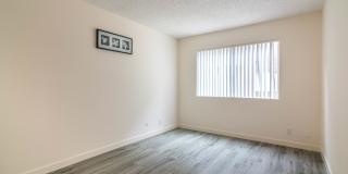 339 S. Ardmore Gallery 16