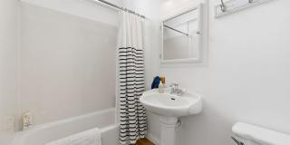 Balboa Island Coastal Charm Retreat Gallery 12