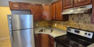 4 Bed/1.5 Bath Steps from Temple University Gallery 1