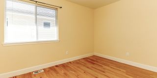 Desirable DuPont Rambler with AC - 1861 Palisade Blvd Gallery 15