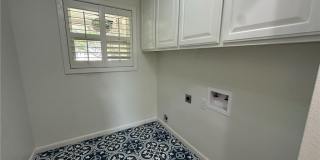 301 Bermuda Place Gallery 28