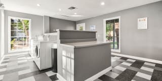 Cobblestone Gallery 33