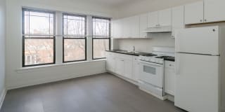 5452 S Ellis Gallery 17