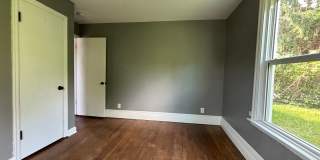 3 Bed | 1 Bath | Private Patio | Unbeatable Value Gallery 7