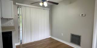 Updated 3 bedroom w/ Large Yard Gallery 6