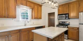 CHARMING ALAMO HEIGHTS COTTAGE Gallery 16