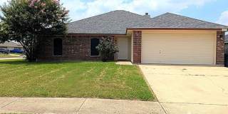 Spacious 4 Bedroom Home with Fresh Updates & Large Yard Gallery 2