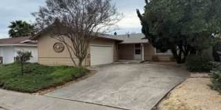 2 Bedroom 2 Bath One Story Senior Community Vacaville *Star Rentals Gallery 1