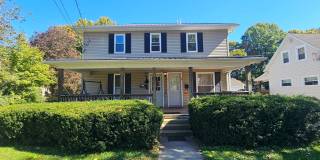 Upstairs 1 Bed 1 Bath Apartment for Rent in Bellville | 189 Markey St – Apt B Gallery 1