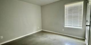 400 Lowes Boulevard - B Gallery 13