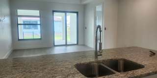 Brand new 3 bedroom 2 bath Gallery 3