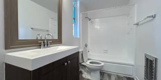 Tarzana Five Apartments Gallery 54