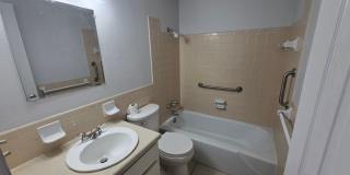 Nice 1 bed/ 1 bath near Downtown Sarasota Available Now! Gallery 6