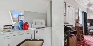 2531 W Lyndale Street Gallery 7