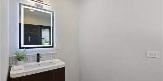 6016 N Woodlake Avenue Gallery 19