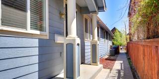 Beautiful 3 bed / 2 bath duplex in Uptown Neighborhood! Gallery 1