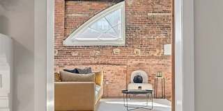 7 Crombie St Unit 13 Gallery 1