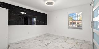 106 Alameda Court - 240 Gallery 20