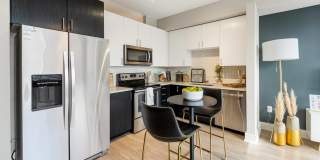 AMLI Riverfront Green Gallery 3