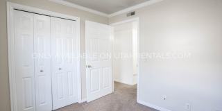 909 N 500 W Gallery 16