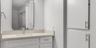 Tides on 27th Gallery 10