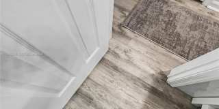 2270 NE 68th St Gallery 14