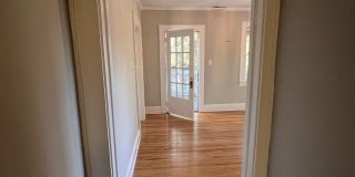 124 North Laurel Avenue Gallery 1