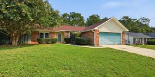 Your Own Backyard Oasis – 3 Bedroom Pool Home in South Crestview! Gallery 5