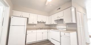 Quiet end of street in Summerville townhome Gallery 1