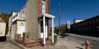 Charming 2Bed/2.5Bath in Washington Vilage - Extra Space in the Basement Gallery 3
