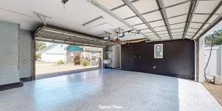 Waterfront Luxury Living – 4 Bed / 3 Bath – Over 2,600 Sq Ft Gallery 67