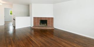 Beautiful rehabbed Mid-Century single family home Gallery 12